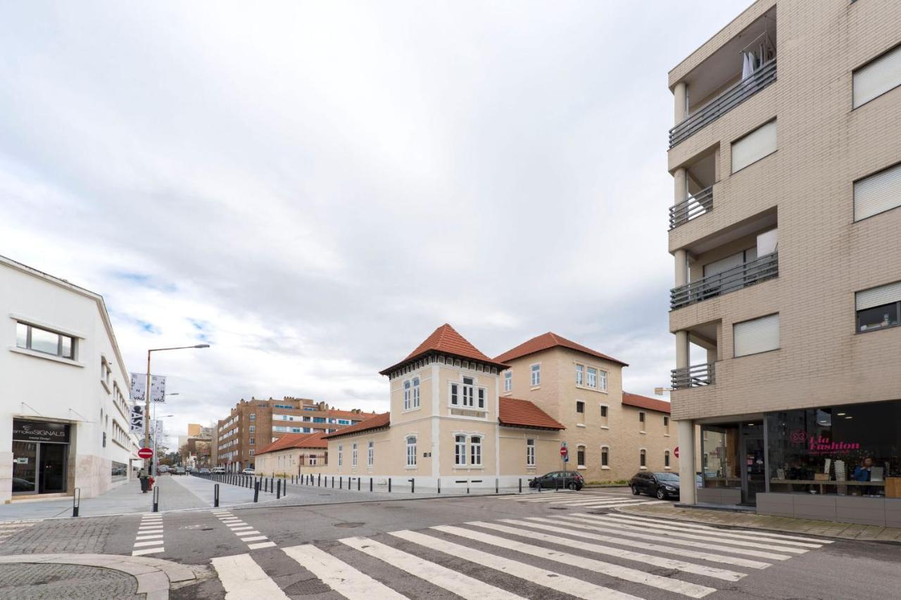 Lovelystay - Charm Beach Apartment By Metro Station Matosinhos  Exterior photo